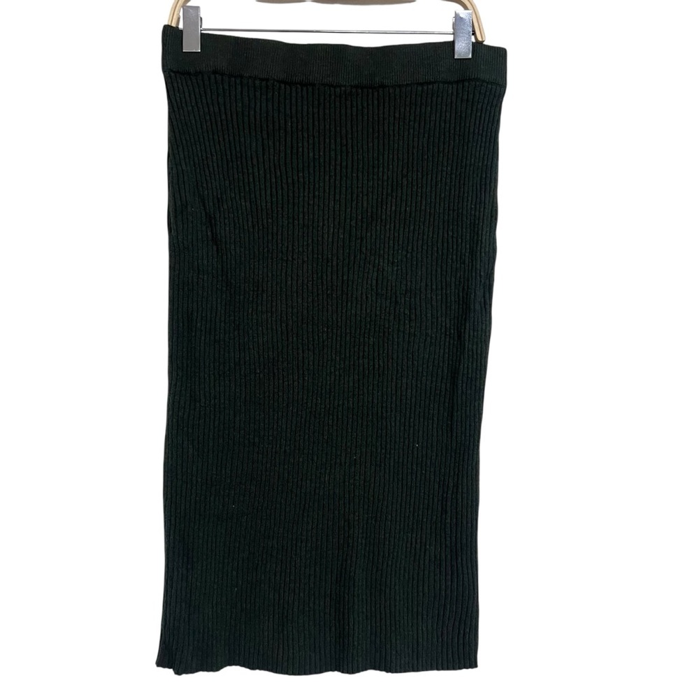 Lily Morgan Elegant Ribbed Knit Forest Green‎ Skirt Minimalist